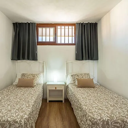 As De Casas - Achacay With Sea Views And Pool